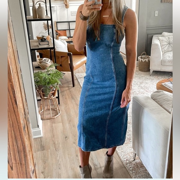 25 Slit Back Denim Dress With Spaghetti Strap - Picture 1 of 7